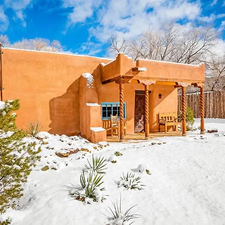 Pueblo Revival Villa Taos Exterior photo
