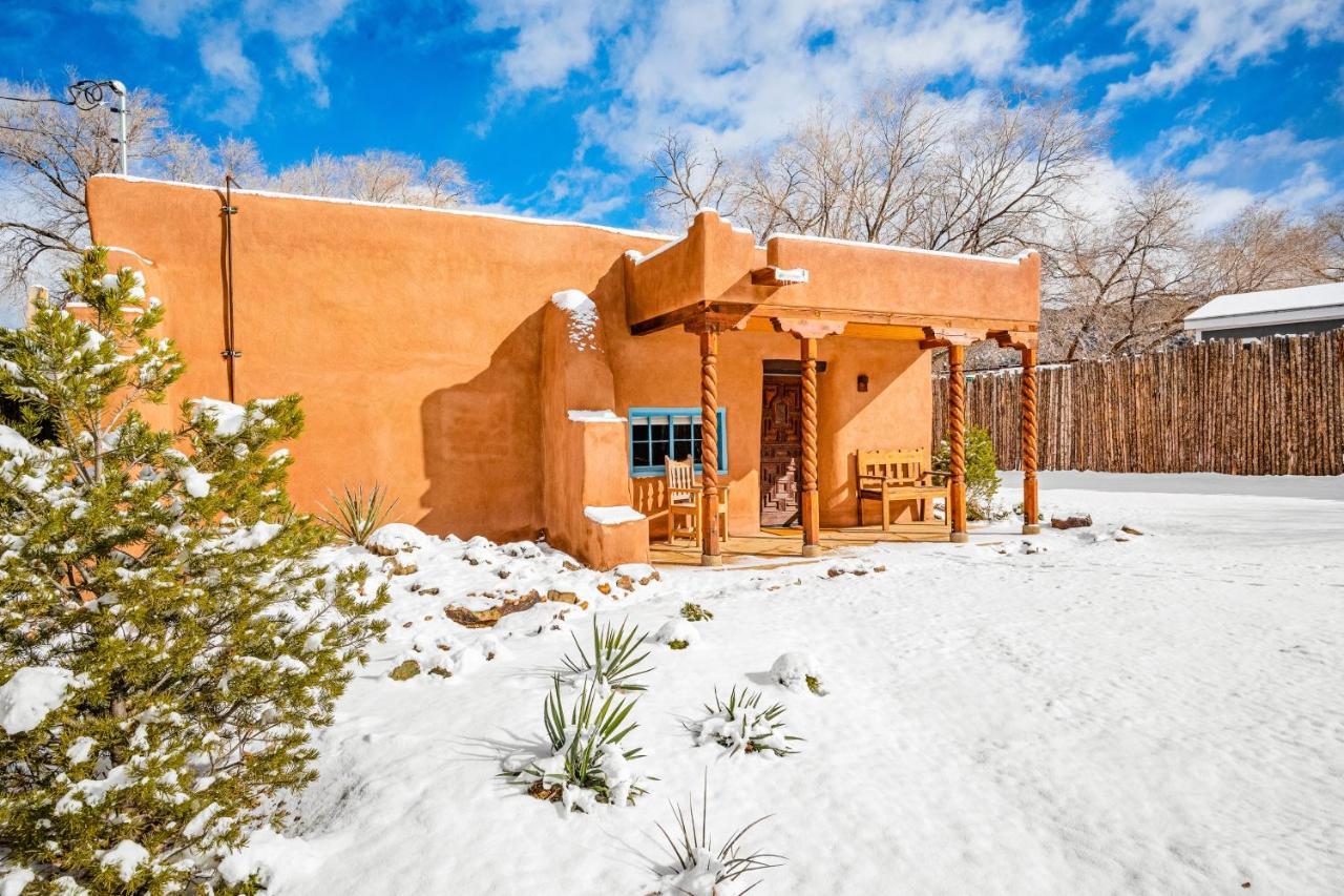 Holiday home Pueblo Revival *