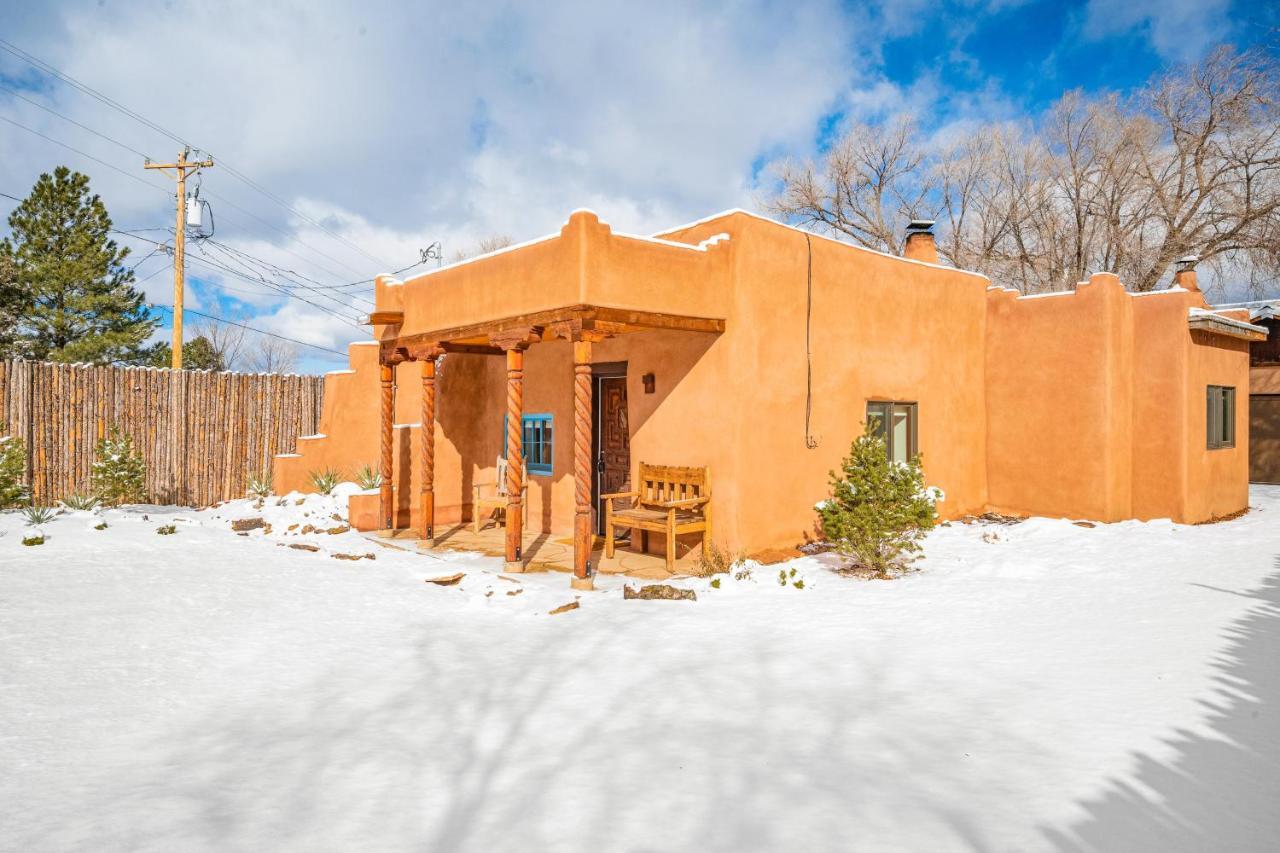 Pueblo Revival Holiday home *